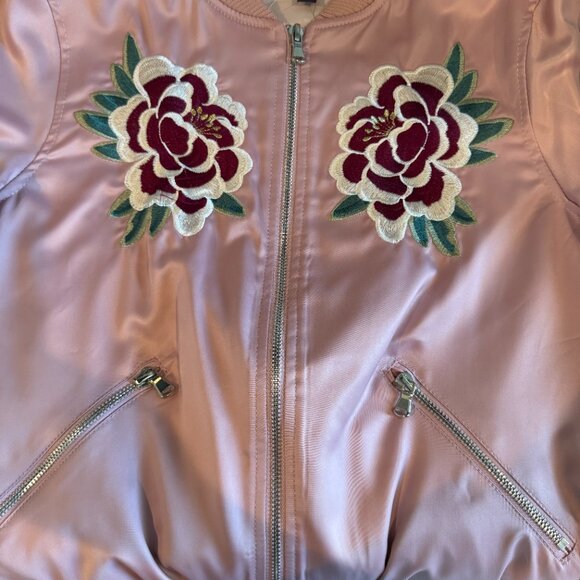 Signature8 Pink Satin Bomber Jacket NWT Women’s Small Floral Embroidered Zip Up - Picture 7 of 7